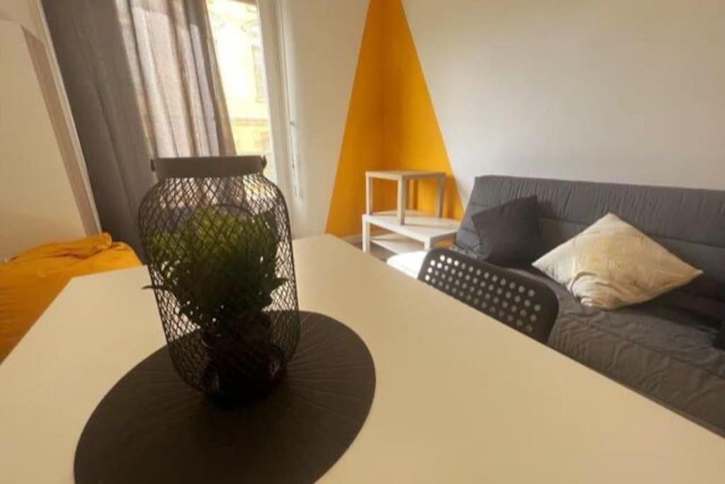 Label Etape - 2Min Gare - Wifi - Terrasse Apartment Marseille Luaran gambar