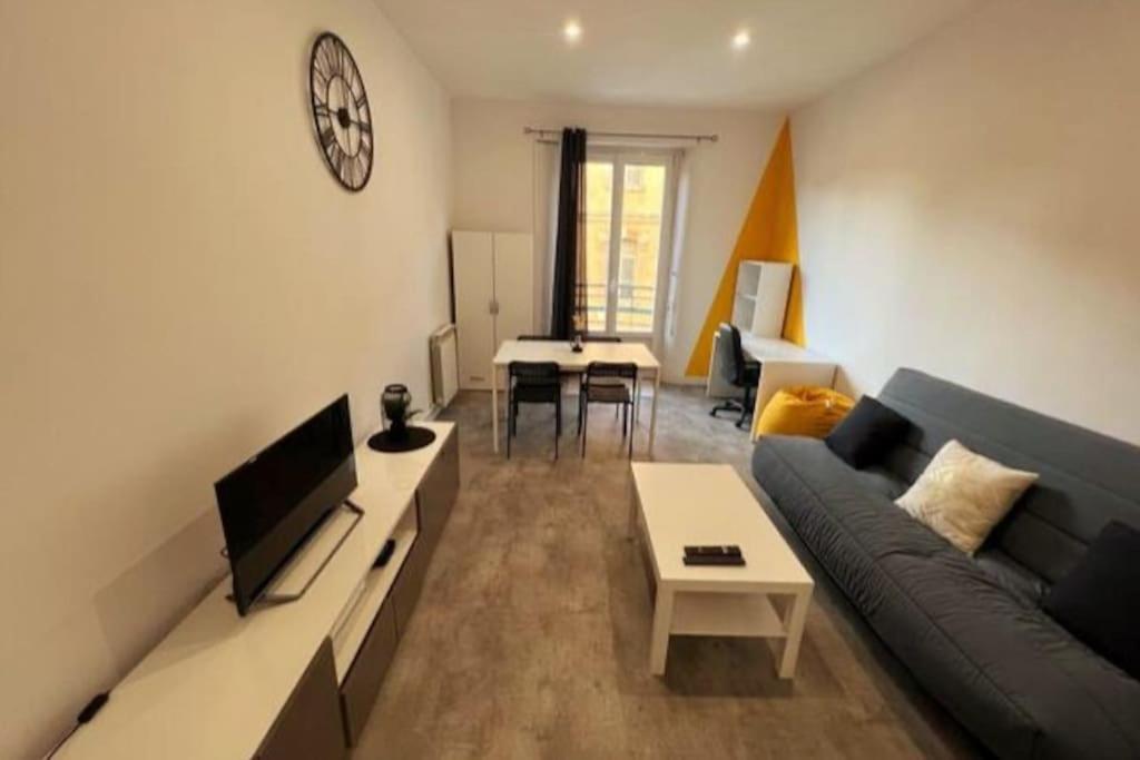 Label Etape - 2Min Gare - Wifi - Terrasse Apartment Marseille Luaran gambar