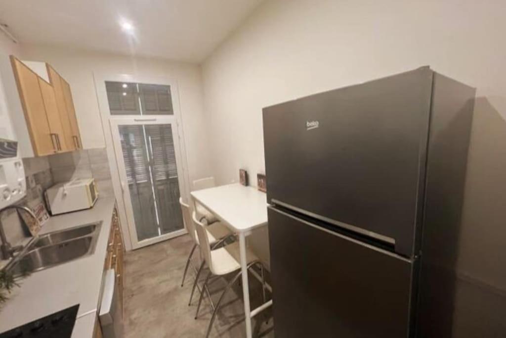 Label Etape - 2Min Gare - Wifi - Terrasse Apartment Marseille Luaran gambar