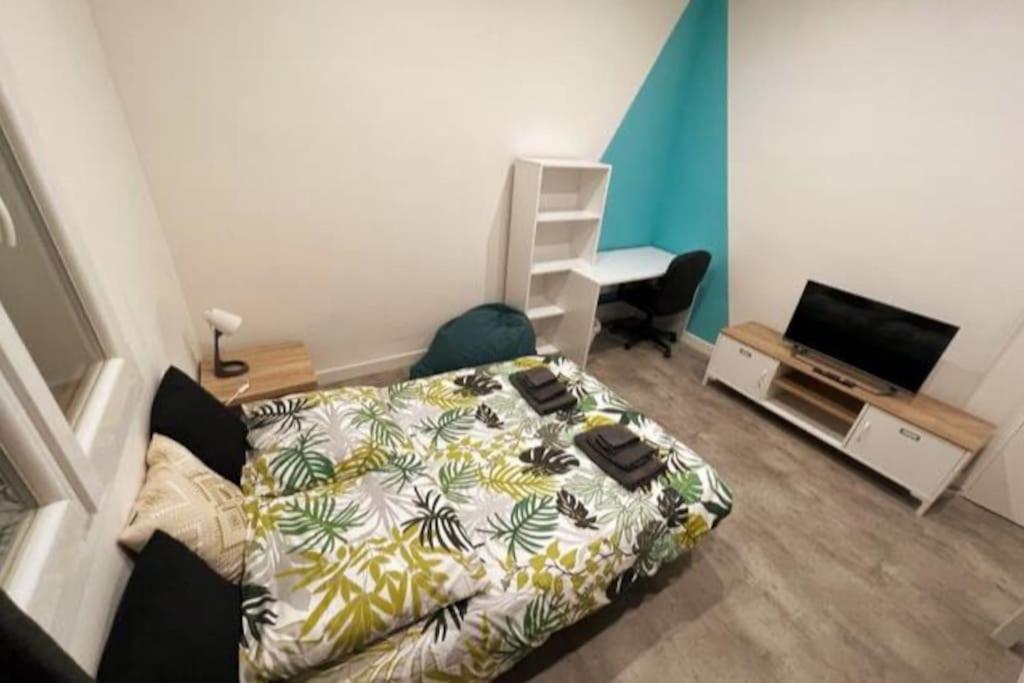 Label Etape - 2Min Gare - Wifi - Terrasse Apartment Marseille Luaran gambar