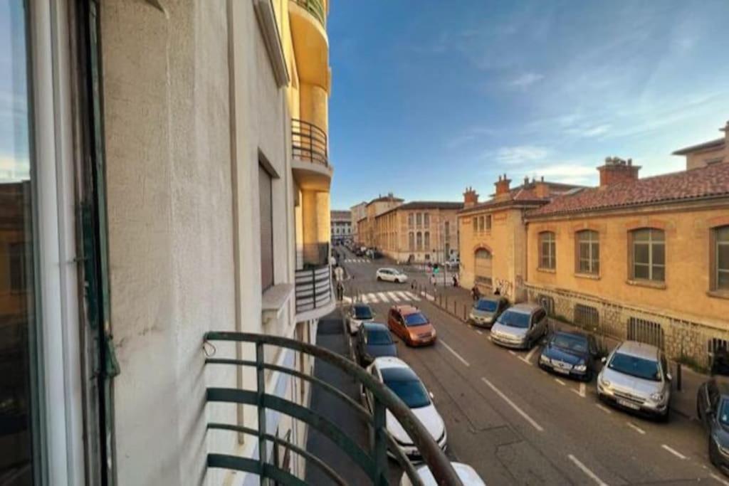 Label Etape - 2Min Gare - Wifi - Terrasse Apartment Marseille Luaran gambar